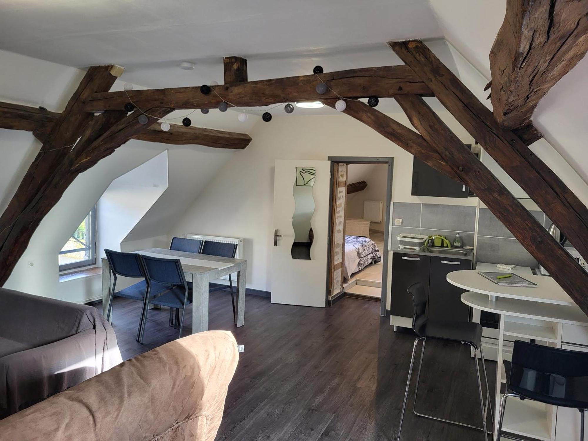 Appartement Au Pied Du Circuit De 마그니컬스 외부 사진